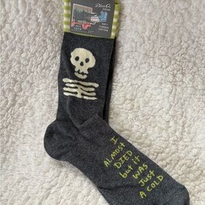 Socks Gray Skull Fun Saying